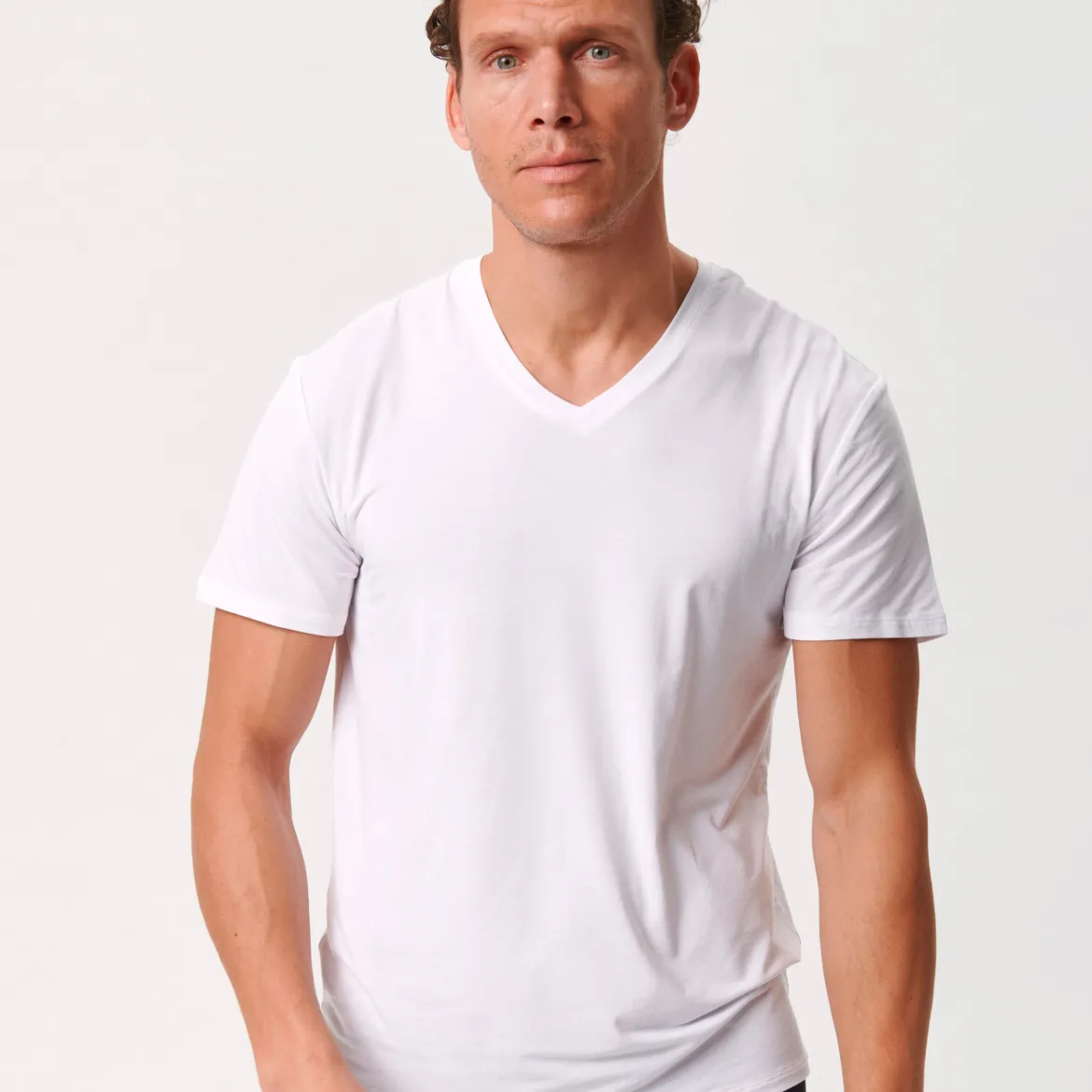 2 pak Hvid slim fit V-hals bambus T-shirt