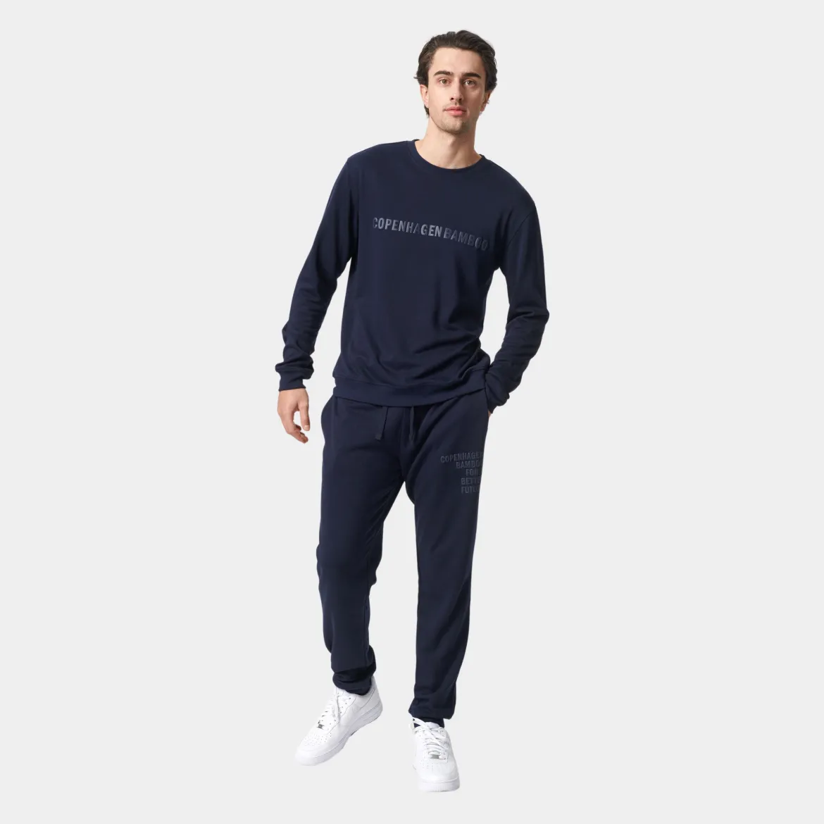 Blå bambus joggingsæt med logo