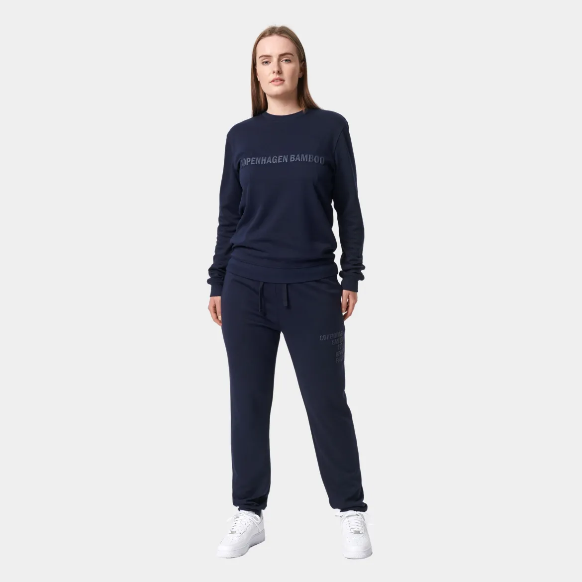 Blå bambus joggingsæt med logo