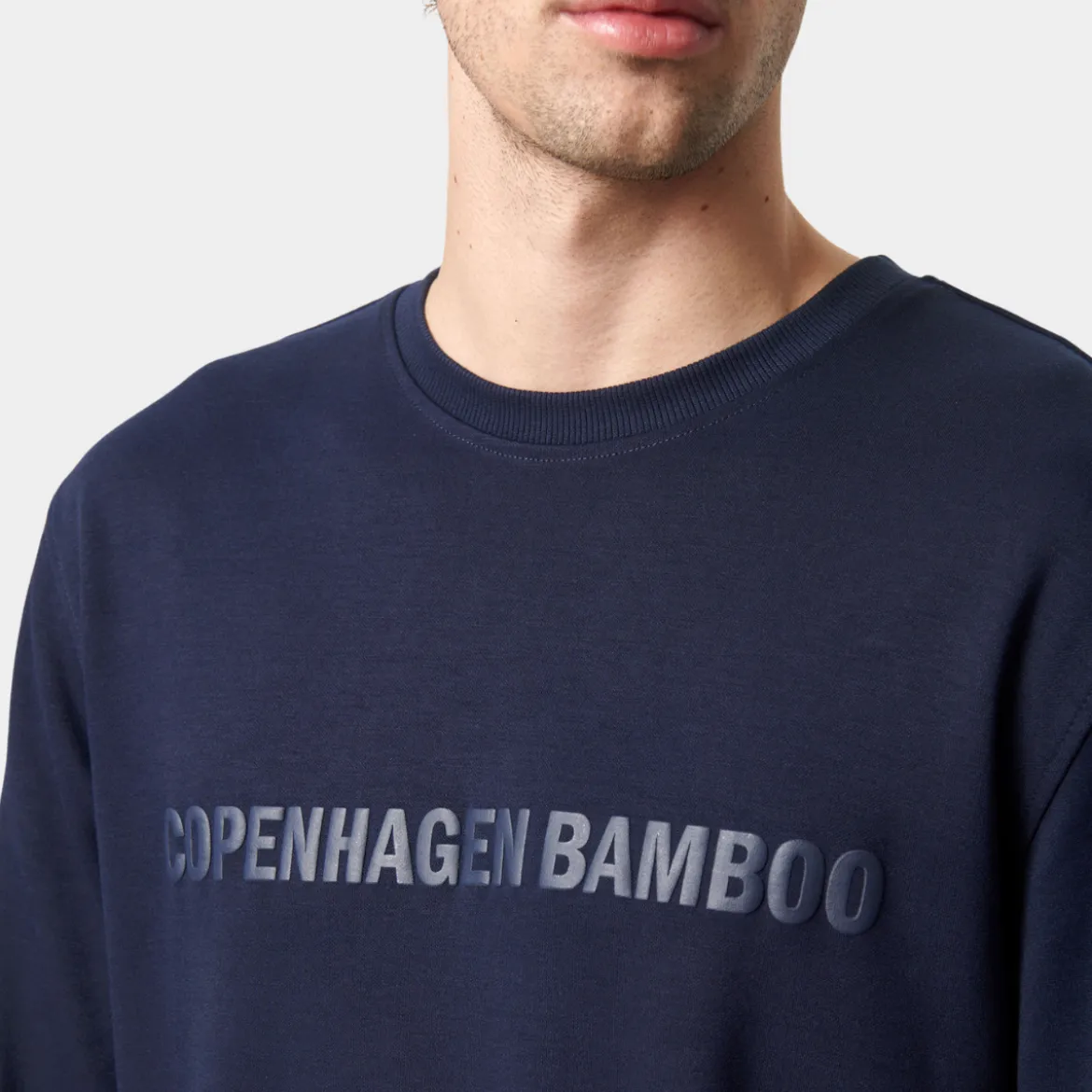 Blå bambus joggingsæt med logo