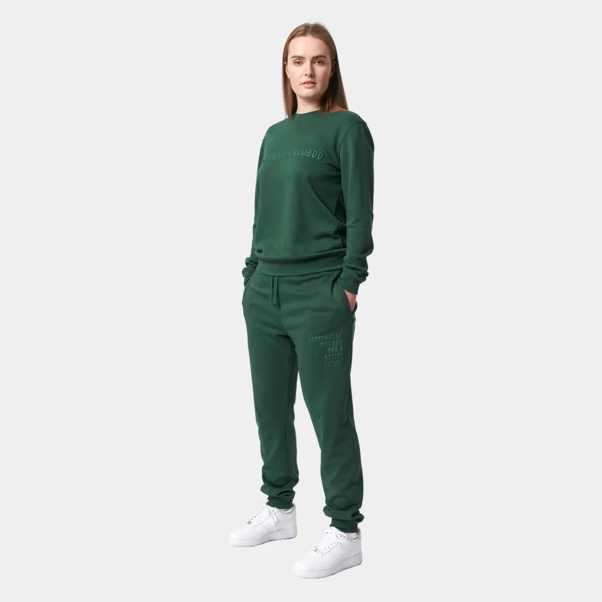 Grøn bambus joggingsæt med logo