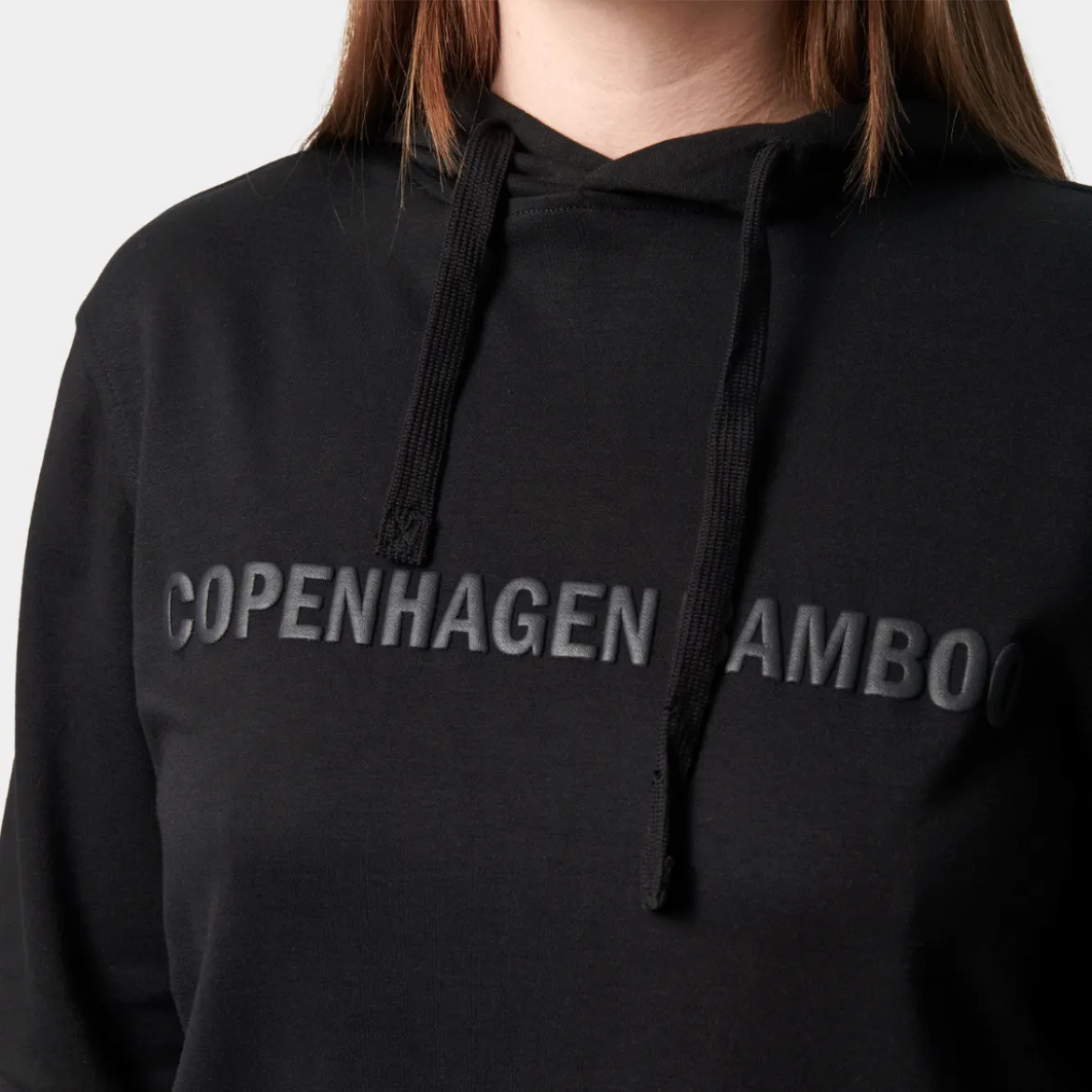 Sort bambus hoodie med logo
